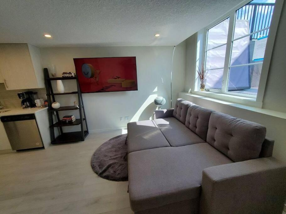 Cozy Rockland Park Unit+Parking Daire YYC Dış mekan fotoğraf