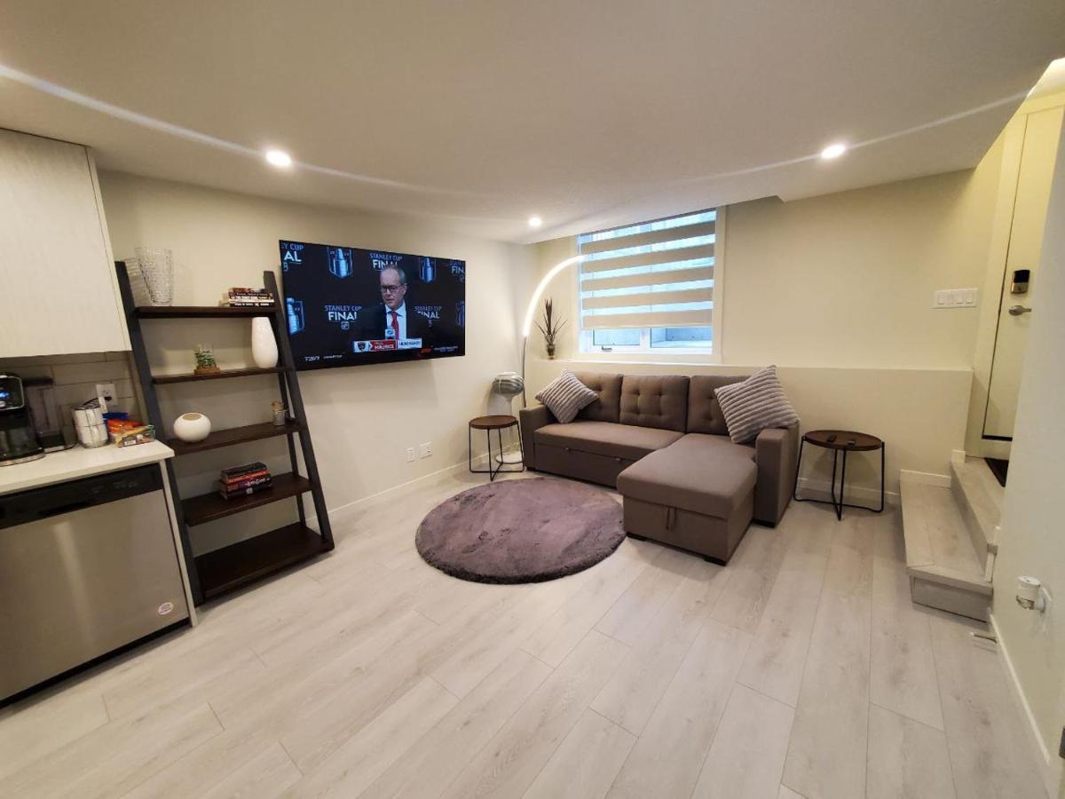 Cozy Rockland Park Unit+Parking Daire YYC Dış mekan fotoğraf