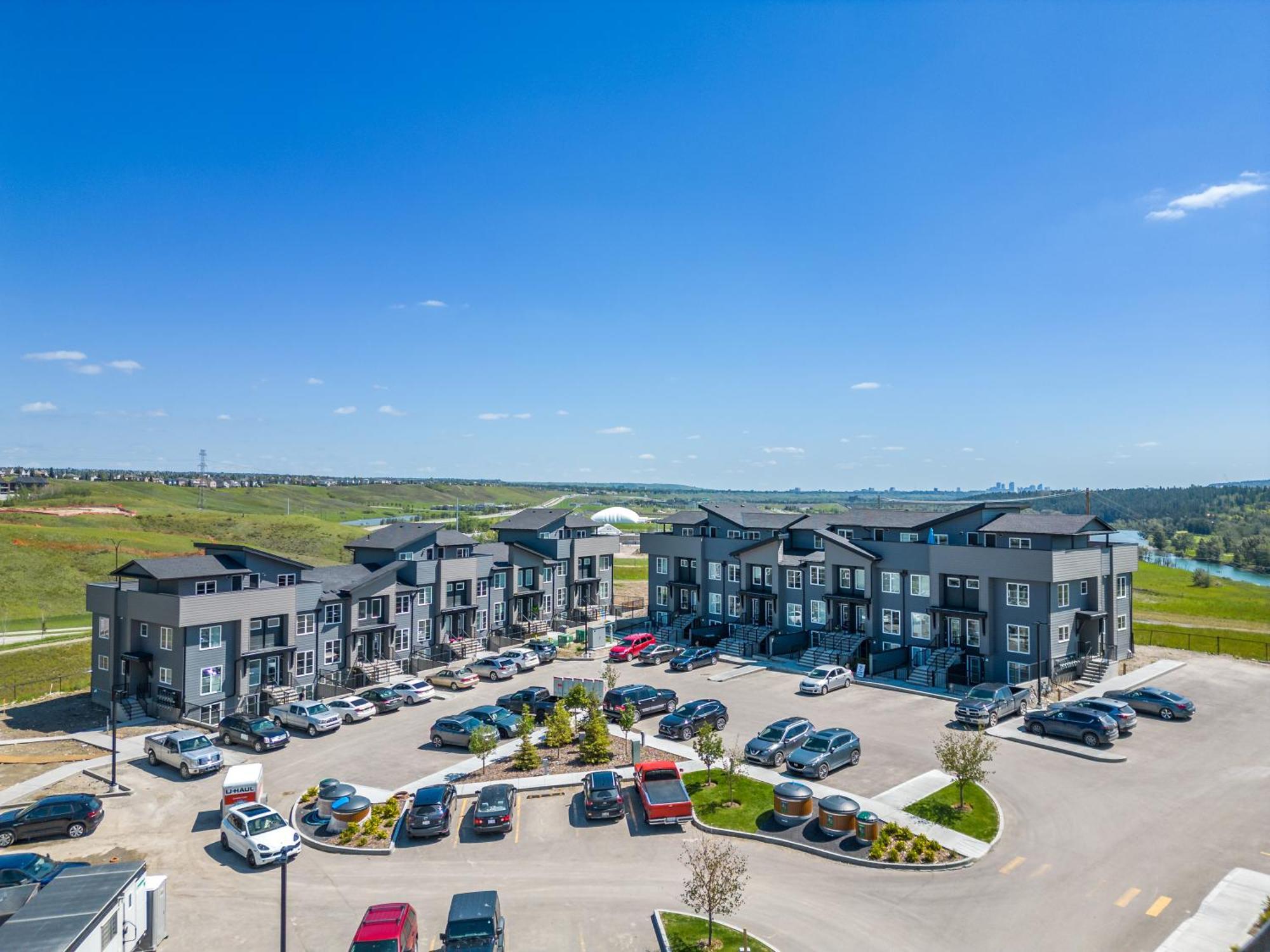 Cozy Rockland Park Unit+Parking Daire YYC Dış mekan fotoğraf