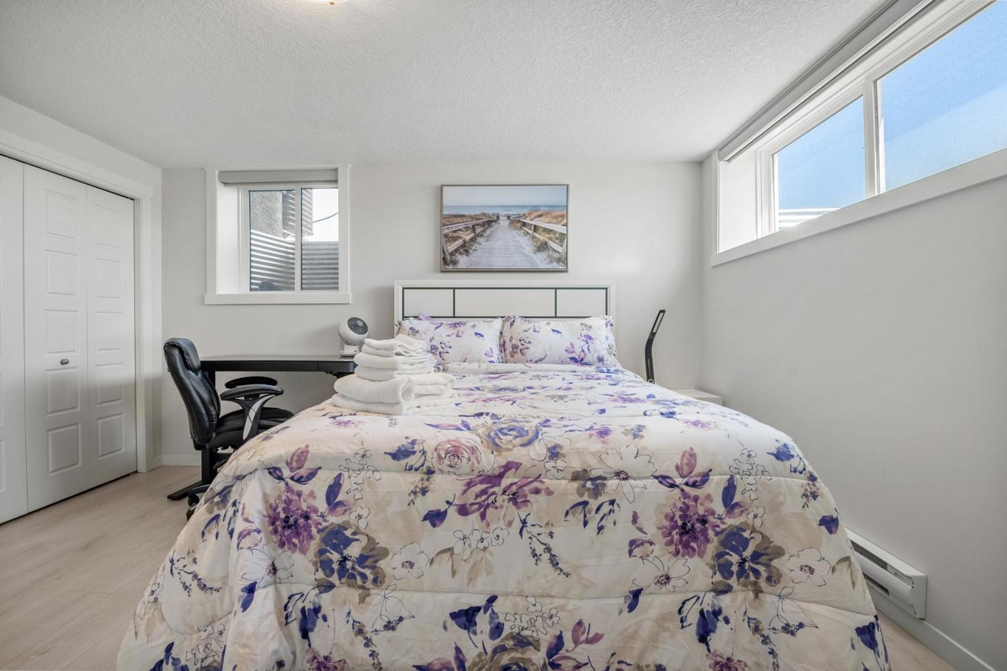Cozy Rockland Park Unit+Parking Daire YYC Dış mekan fotoğraf